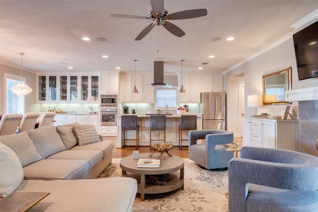 7039 Chantilly Lane, Dallas, TX 75214