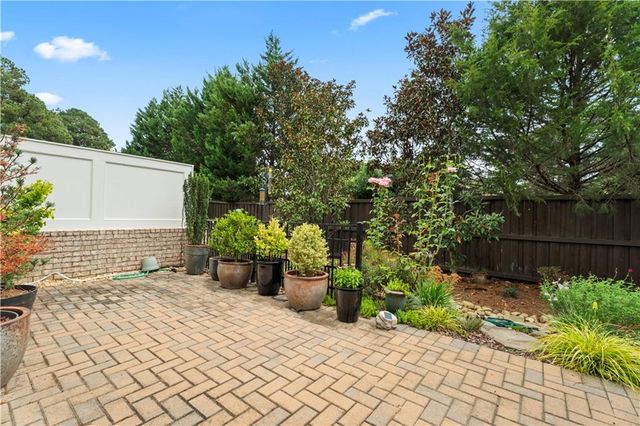 3948 Cliffmont Circle, Marietta, GA 30068
