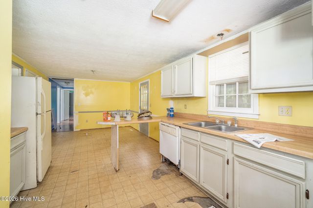 130 Holiday Lane, Oriental, NC 28571