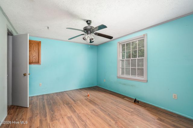 130 Holiday Lane, Oriental, NC 28571