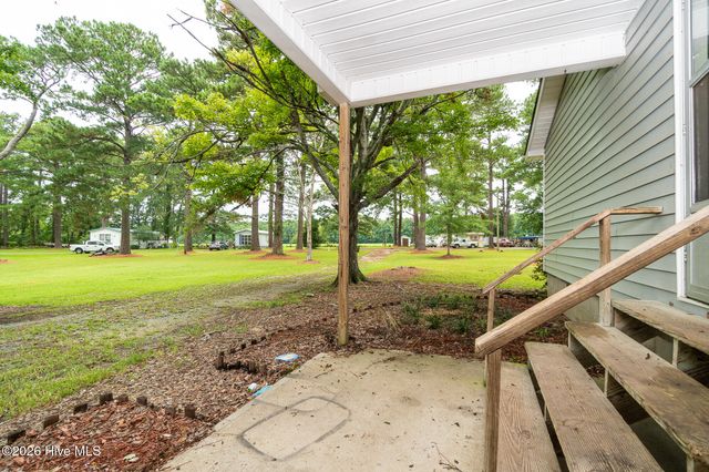 130 Holiday Lane, Oriental, NC 28571