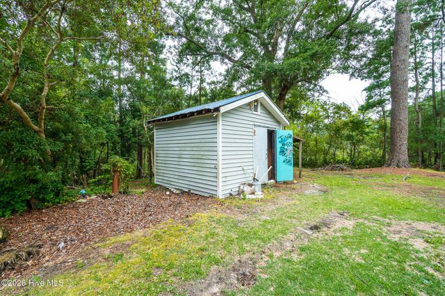 130 Holiday Lane, Oriental, NC 28571