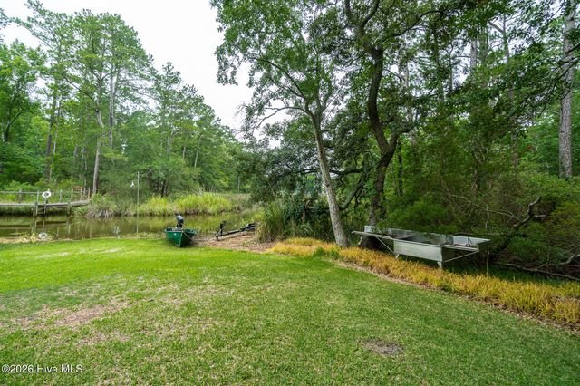 130 Holiday Lane, Oriental, NC 28571