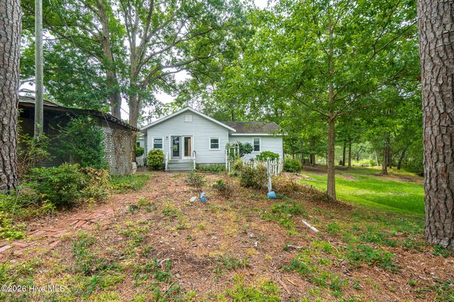 130 Holiday Lane, Oriental, NC 28571