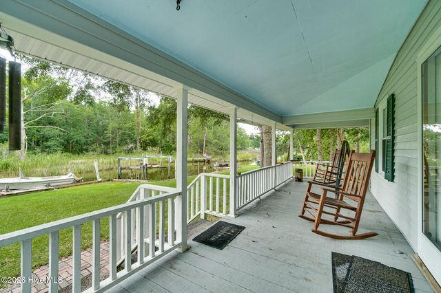 130 Holiday Lane, Oriental, NC 28571