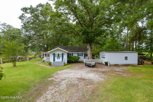 130 Holiday Lane, Oriental, NC 28571
