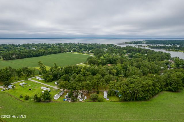 130 Holiday Lane, Oriental, NC 28571