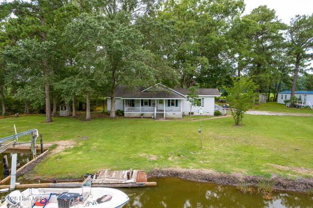 130 Holiday Lane, Oriental, NC 28571