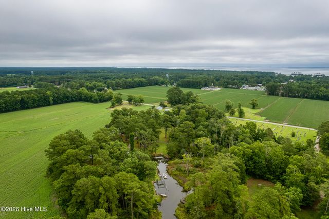 130 Holiday Lane, Oriental, NC 28571