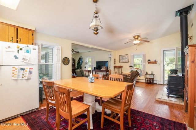 130 Holiday Lane, Oriental, NC 28571