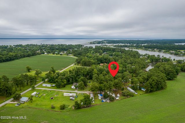 130 Holiday Lane, Oriental, NC 28571