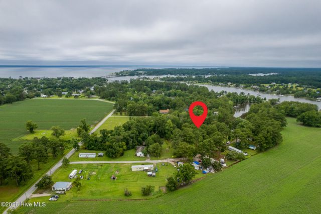 130 Holiday Lane, Oriental, NC 28571