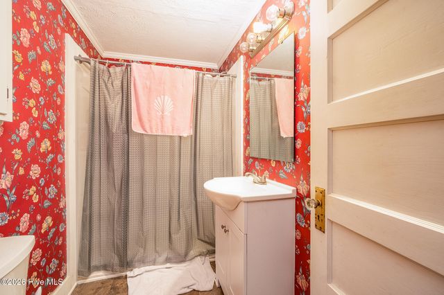 130 Holiday Lane, Oriental, NC 28571