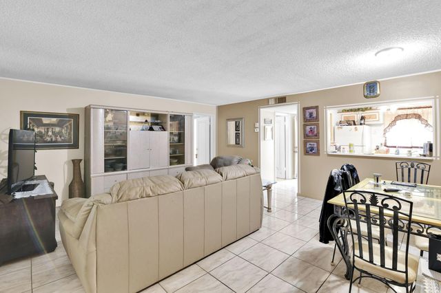 711 Lori Drive 204, Palm Springs, FL 33461
