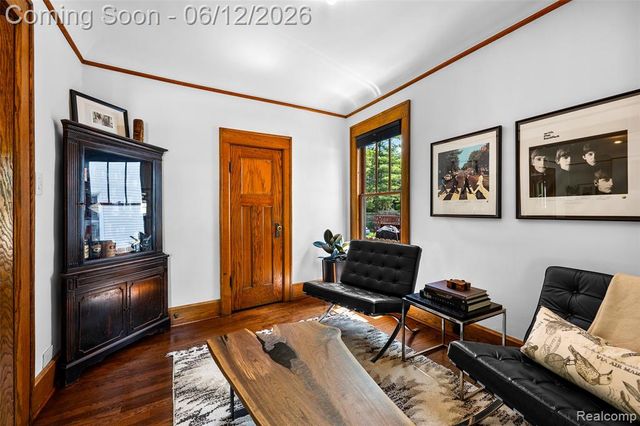 728 N Washington Avenue, Royal Oak, MI 48067