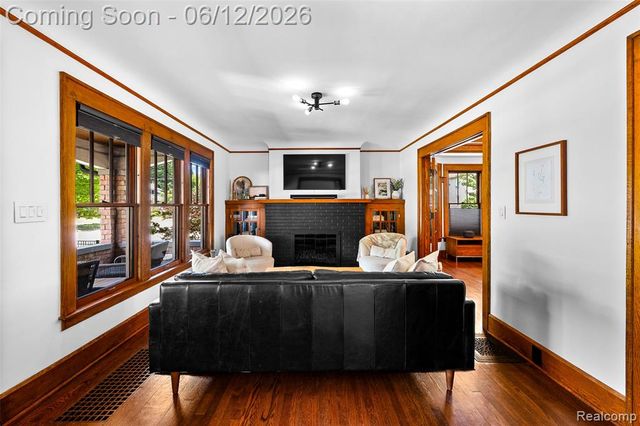 728 N Washington Avenue, Royal Oak, MI 48067