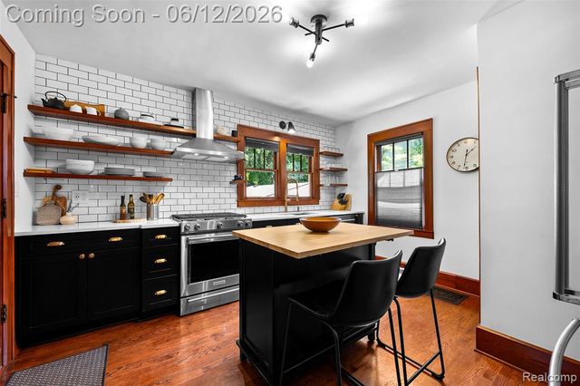 728 N Washington Avenue, Royal Oak, MI 48067