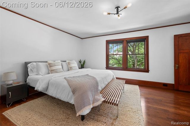 728 N Washington Avenue, Royal Oak, MI 48067