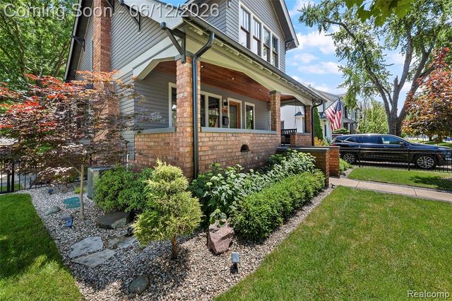 728 N Washington Avenue, Royal Oak, MI 48067