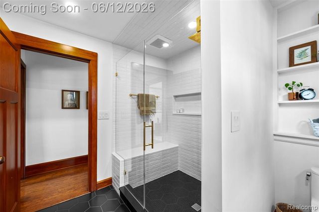 728 N Washington Avenue, Royal Oak, MI 48067