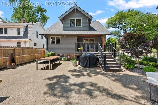 728 N Washington Avenue, Royal Oak, MI 48067