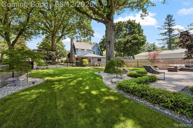 728 N Washington Avenue, Royal Oak, MI 48067