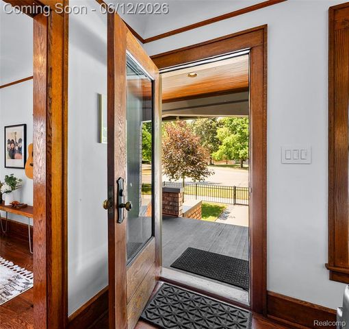 728 N Washington Avenue, Royal Oak, MI 48067