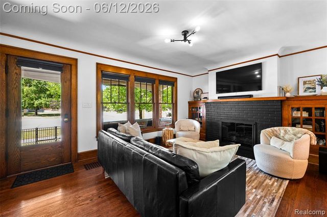728 N Washington Avenue, Royal Oak, MI 48067