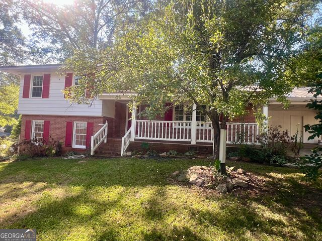 831 Bel Air Circle, Griffin, GA 30224