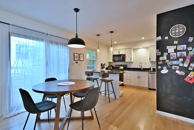 7324 N Bell Avenue 3F, Chicago, IL 60645