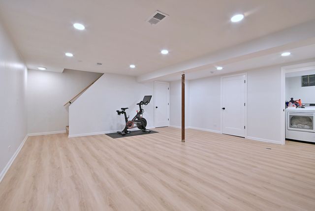 7324 N Bell Avenue 3F, Chicago, IL 60645