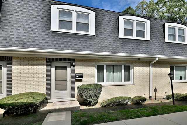 7324 N Bell Avenue 3F, Chicago, IL 60645