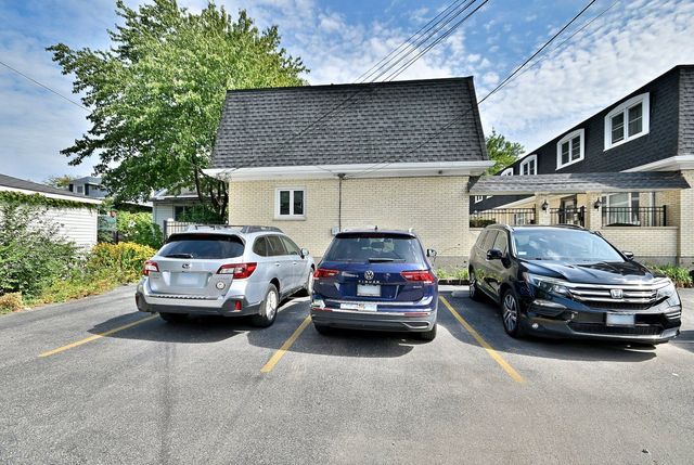 7324 N Bell Avenue 3F, Chicago, IL 60645