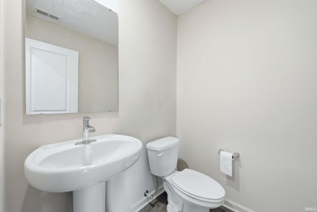 11592 Slade Court, Fort Wayne, IN 46818