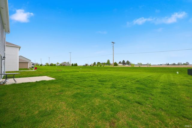 11592 Slade Court, Fort Wayne, IN 46818