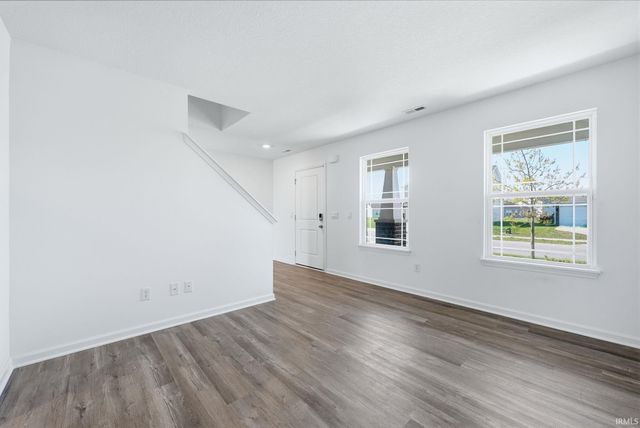 11592 Slade Court, Fort Wayne, IN 46818