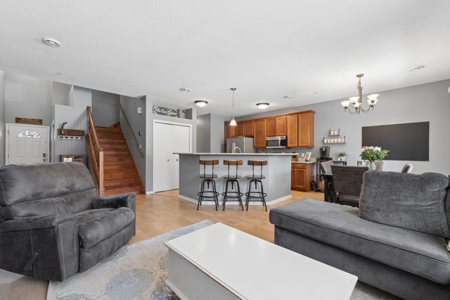 139 Stallion Lane, Circle Pines, MN 55014