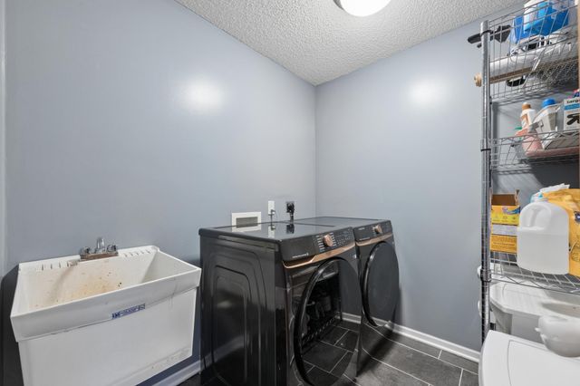 139 Stallion Lane, Circle Pines, MN 55014