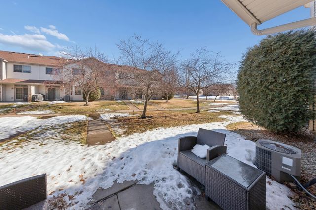 139 Stallion Lane, Circle Pines, MN 55014