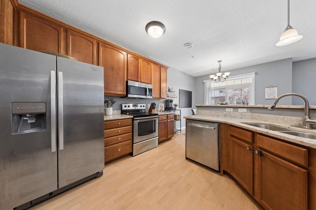 139 Stallion Lane, Circle Pines, MN 55014