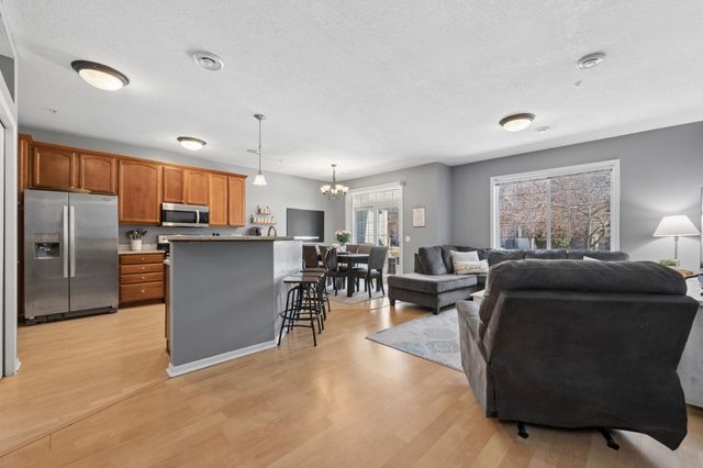 139 Stallion Lane, Circle Pines, MN 55014