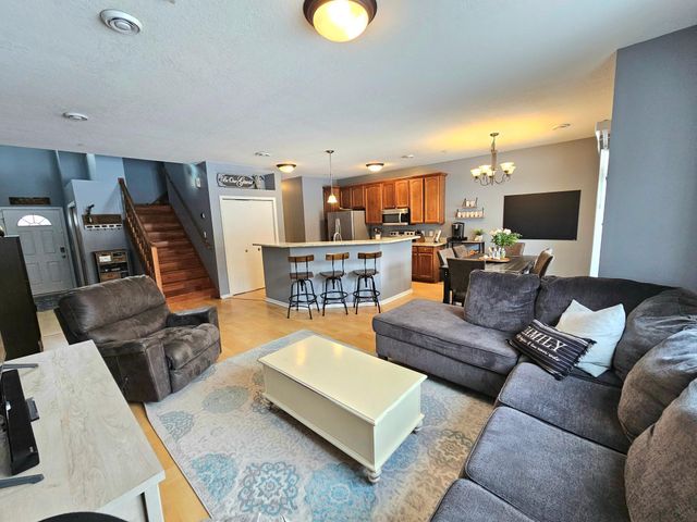 139 Stallion Lane, Circle Pines, MN 55014