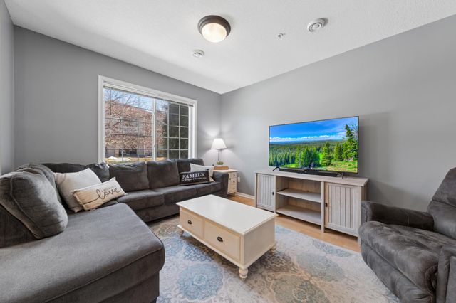 139 Stallion Lane, Circle Pines, MN 55014