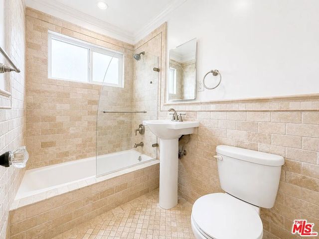 1212 10th Street 13, Santa Monica, CA 90401