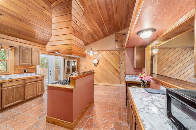 1230 SW Valencia Heights Avenue, Dunnellon, FL 34431
