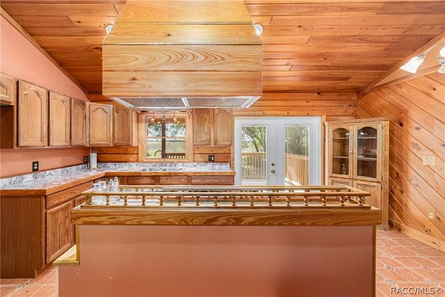 1230 SW Valencia Heights Avenue, Dunnellon, FL 34431