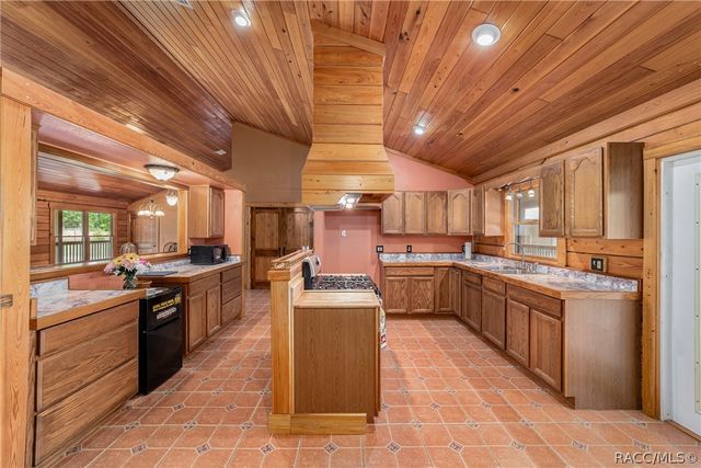 1230 SW Valencia Heights Avenue, Dunnellon, FL 34431