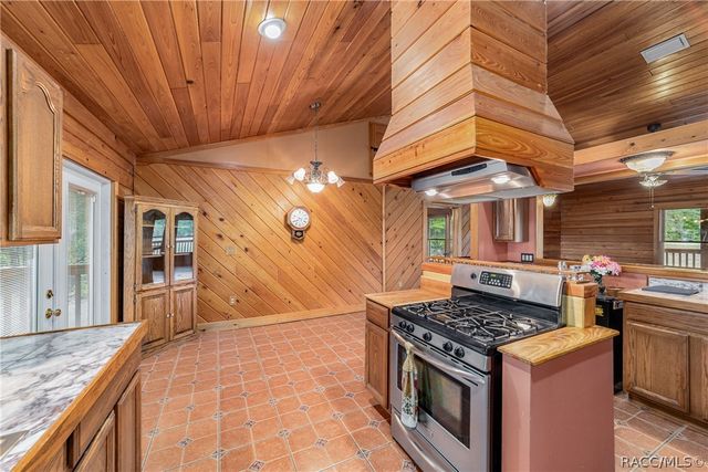 1230 SW Valencia Heights Avenue, Dunnellon, FL 34431