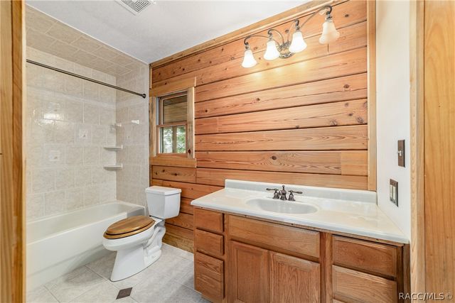 1230 SW Valencia Heights Avenue, Dunnellon, FL 34431