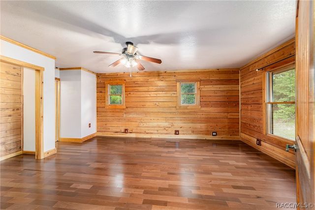 1230 SW Valencia Heights Avenue, Dunnellon, FL 34431